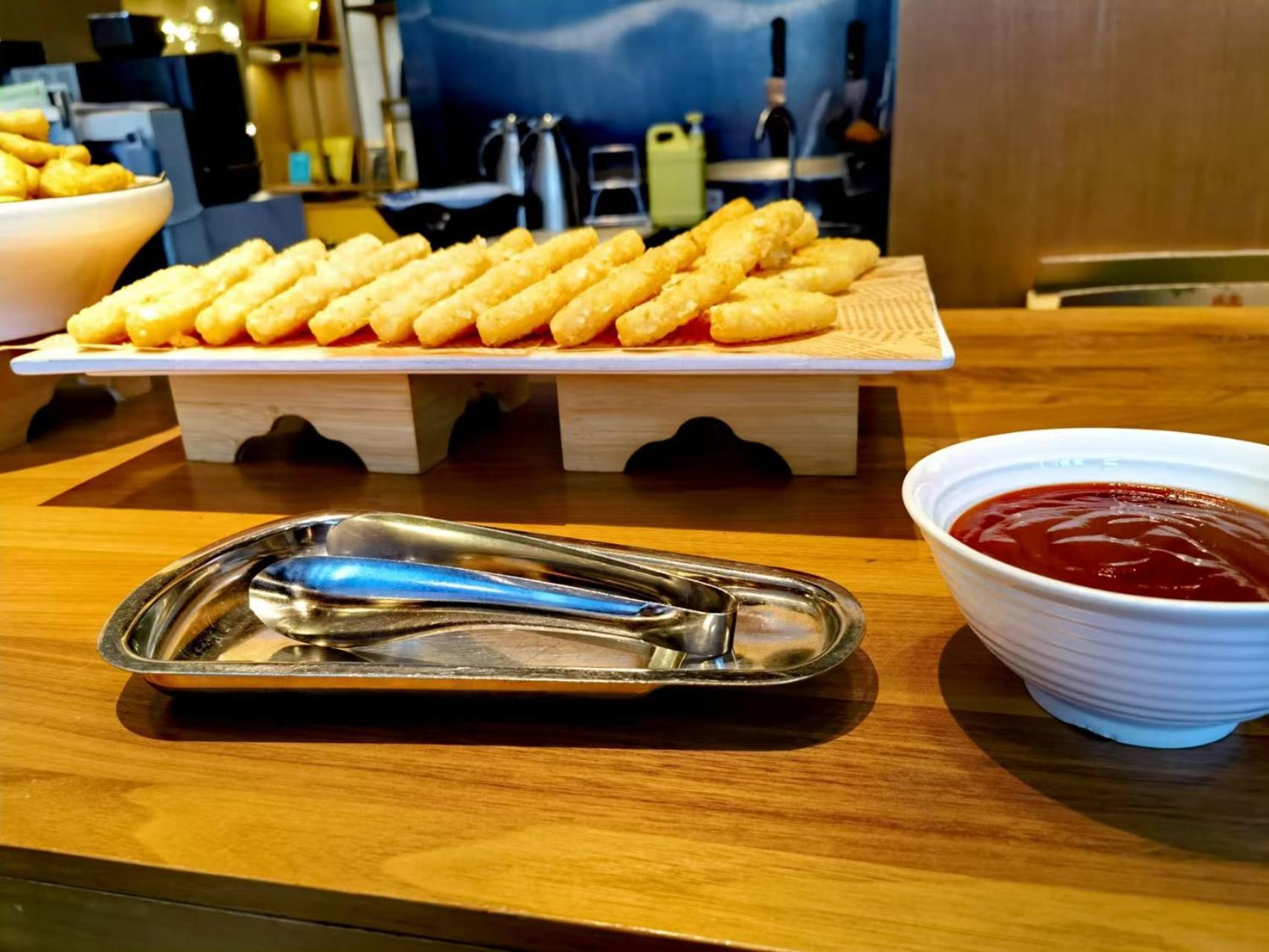 Holiday Inn Guangzhou Zhujiang New Town By Ihg Eksteriør billede